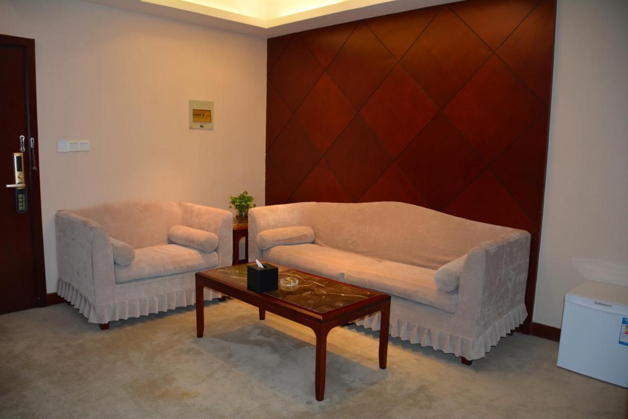 Panda Jinling Grand Hotel Nanking Buitenkant foto