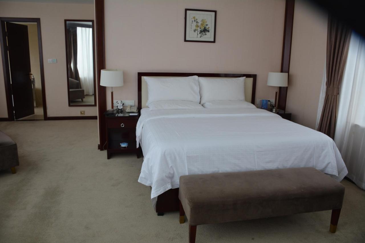 Panda Jinling Grand Hotel Nanking Buitenkant foto