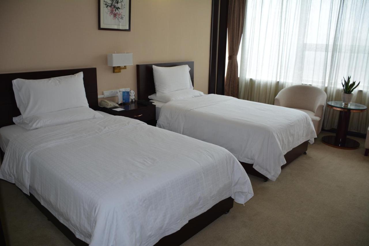 Panda Jinling Grand Hotel Nanking Buitenkant foto