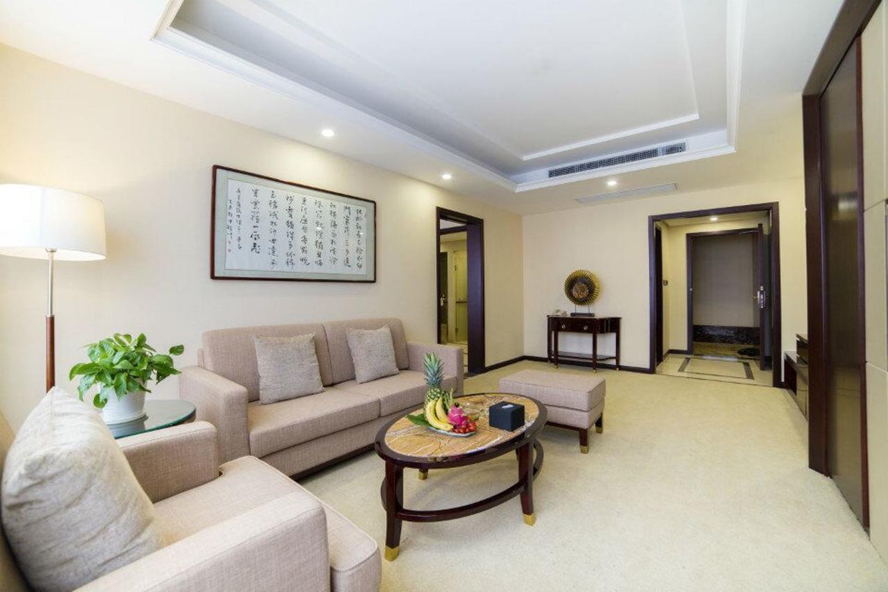 Panda Jinling Grand Hotel Nanking Buitenkant foto